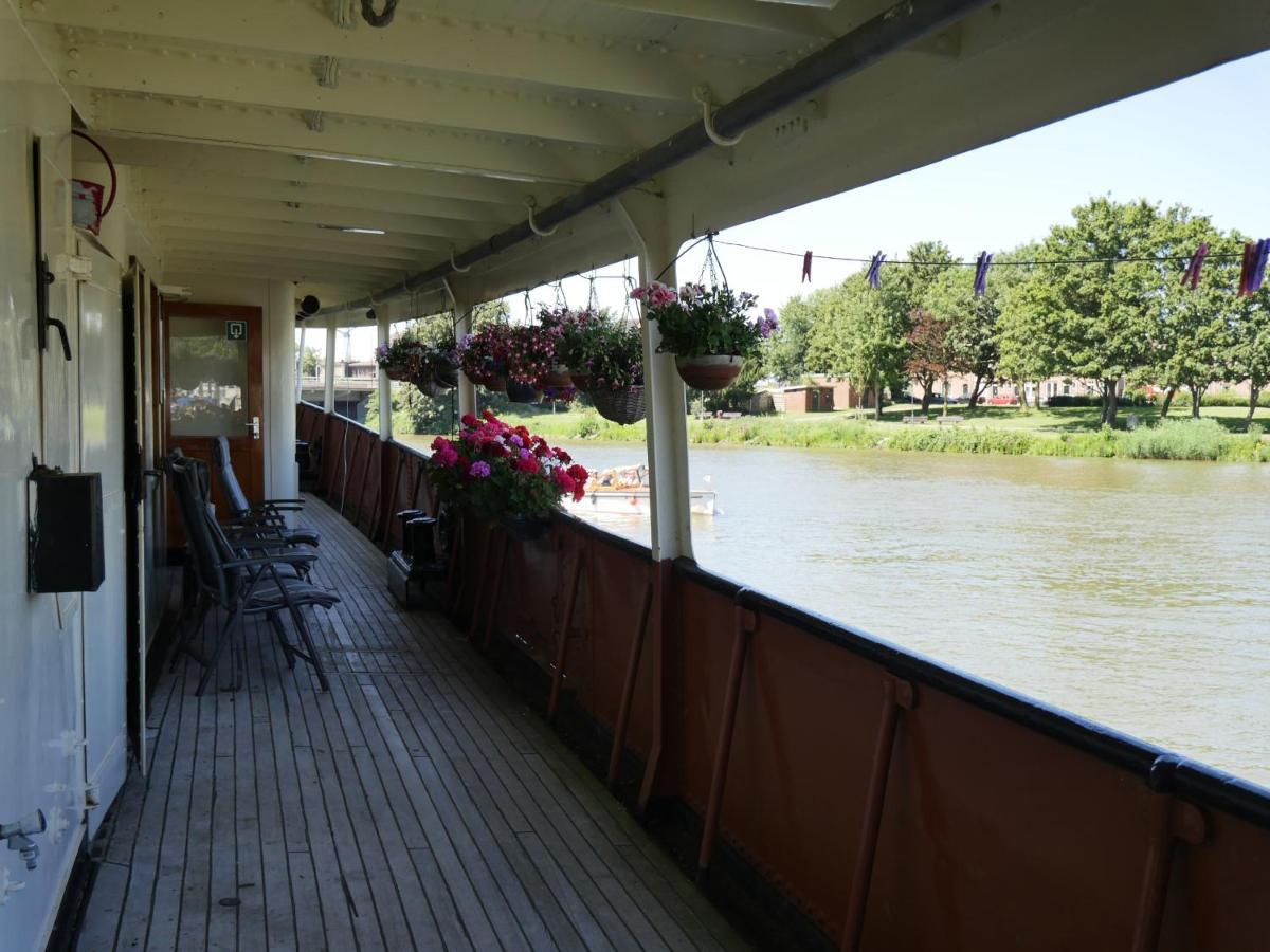 De Logeerboot Dordrecht Bed & Breakfast Ngoại thất bức ảnh