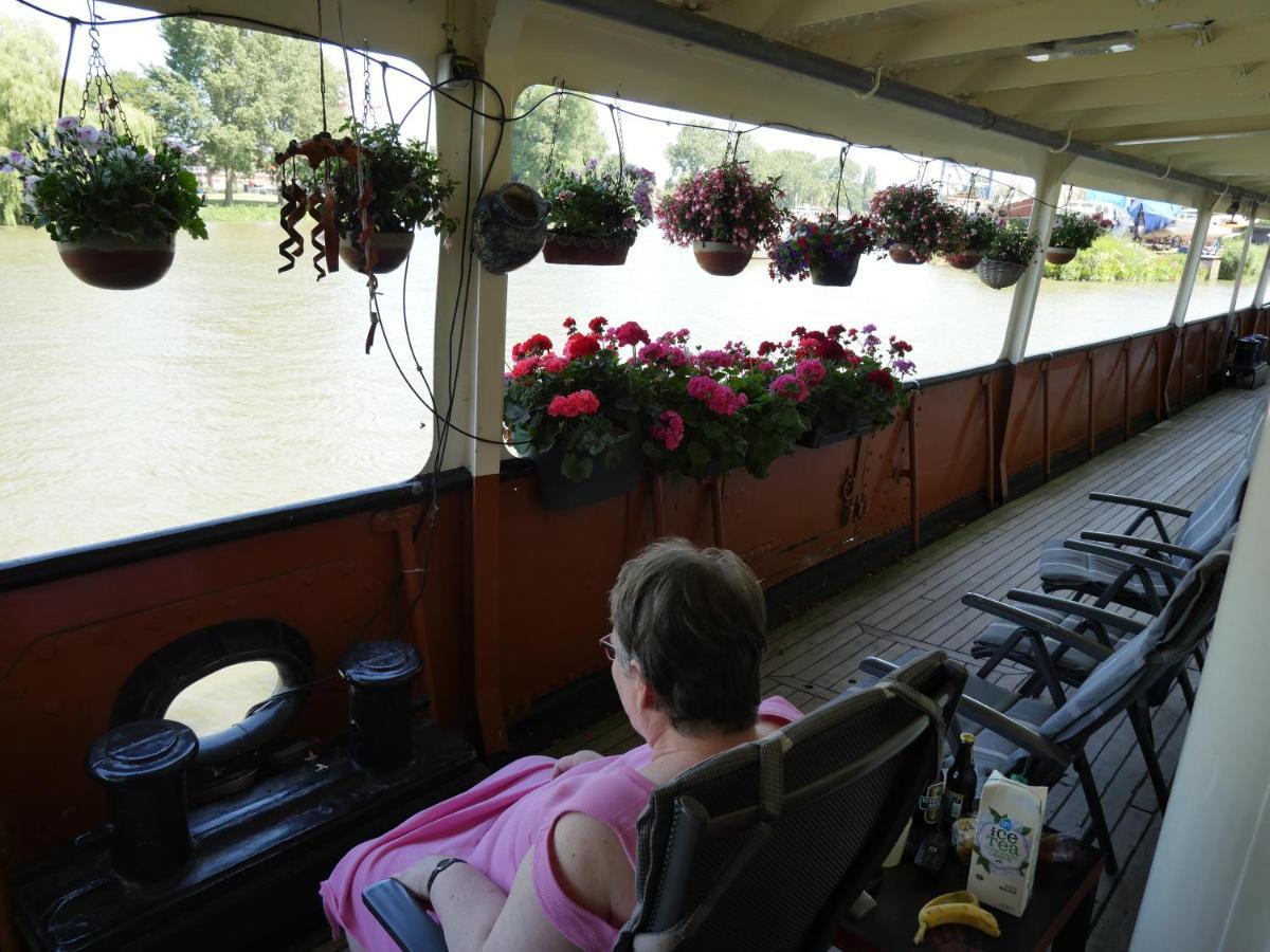 De Logeerboot Dordrecht Bed & Breakfast Ngoại thất bức ảnh