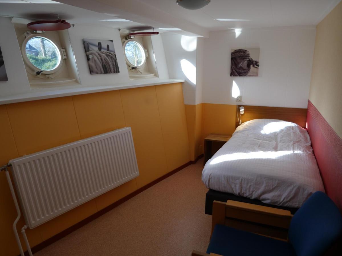 De Logeerboot Dordrecht Bed & Breakfast Ngoại thất bức ảnh