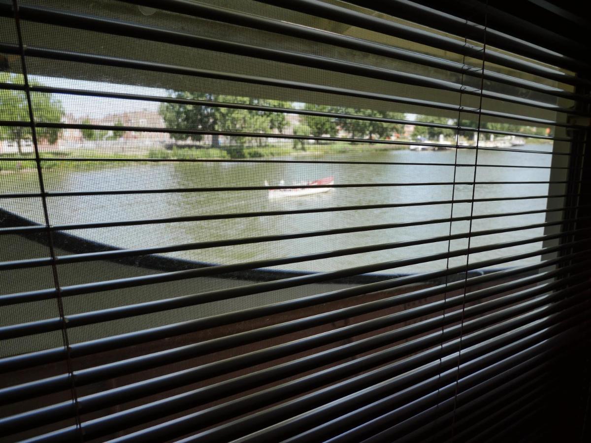 De Logeerboot Dordrecht Bed & Breakfast Ngoại thất bức ảnh