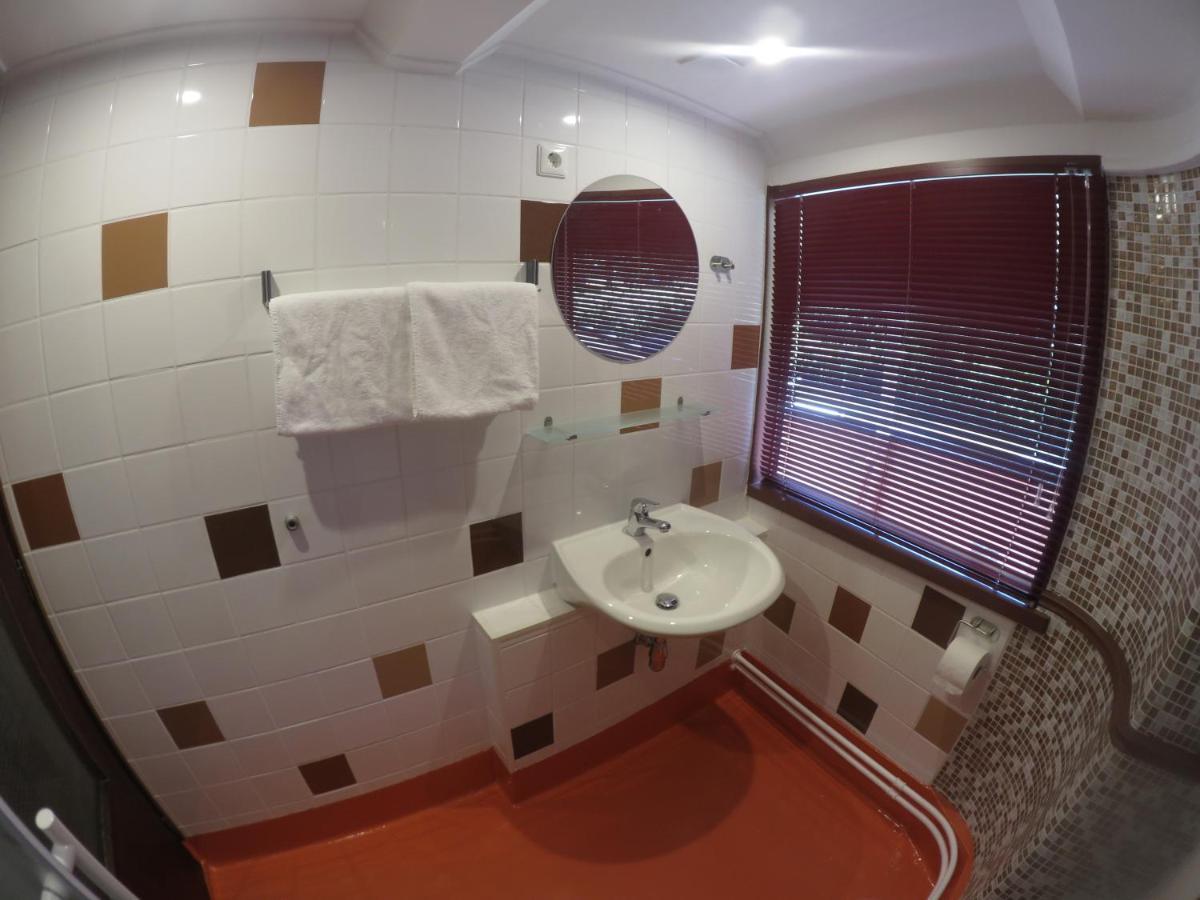 De Logeerboot Dordrecht Bed & Breakfast Ngoại thất bức ảnh